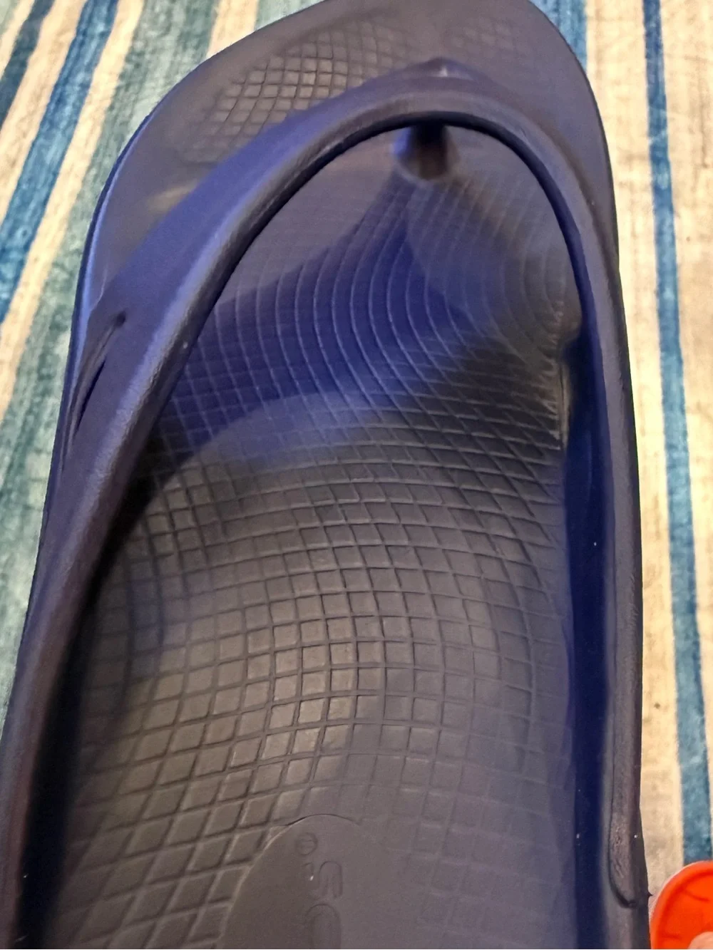 OOFOS Men's Dark Navy Blue Recovery Flip-Flops